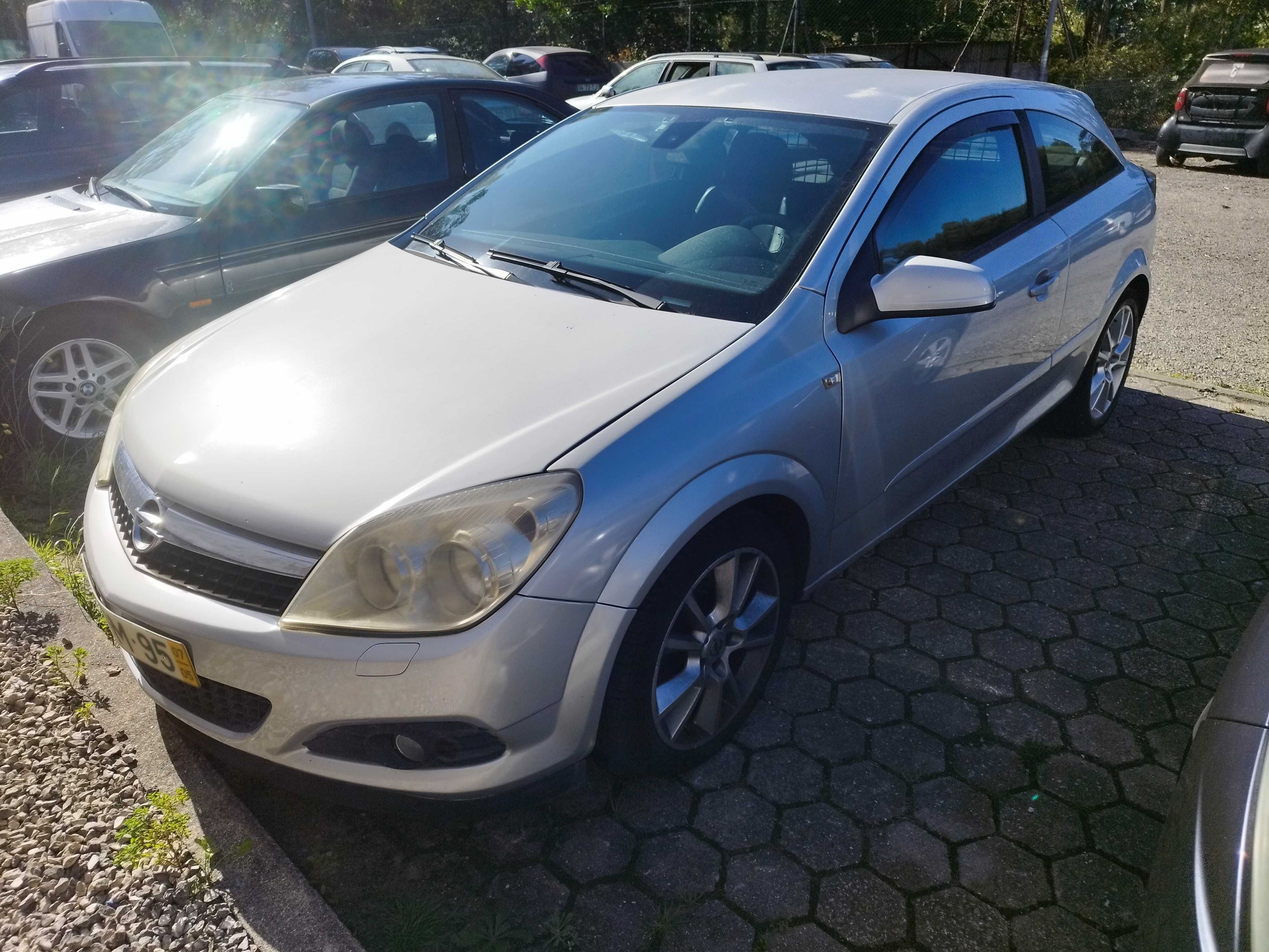 Opel Astra H GTC 1.9 CDTI 150cv