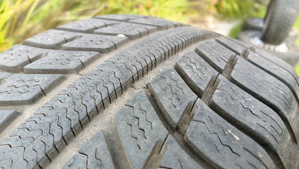 Koła zimowe felgi 16 5x112 et42 Mercedes E-klasa 225/55/16 stan bdb