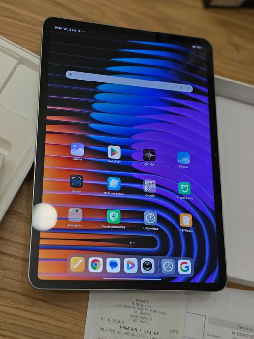 Tablet Xiaomi Pad 7 8/256 GB super stan długa gwarancja 07.2027 etui