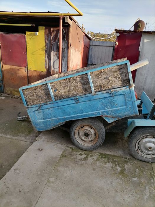 Легковий причіп.