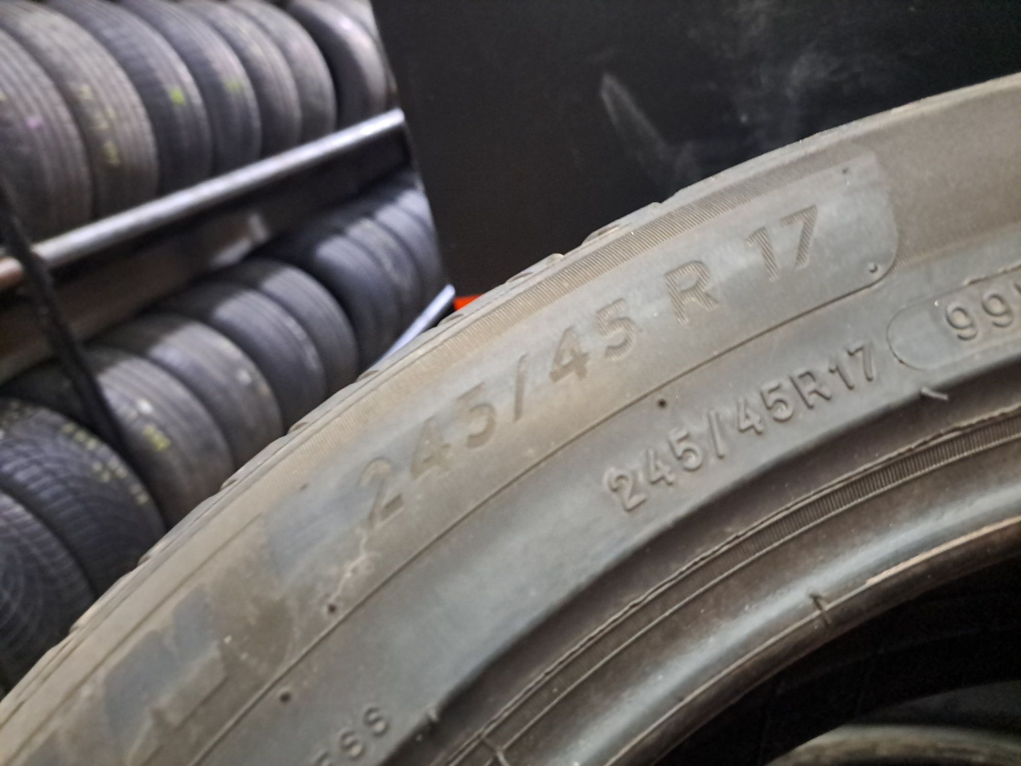 Pneus 245/45/17 michelin