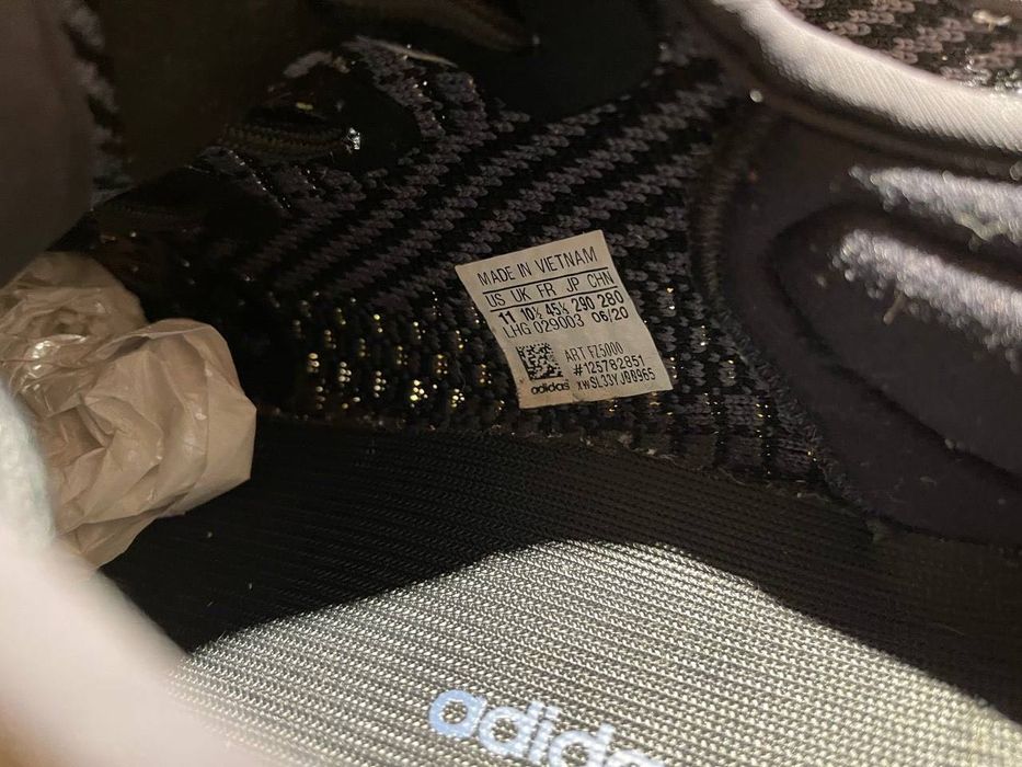 adidas Yeezy boost 350 v2 carbon 45 white black onyx beluga bone 500