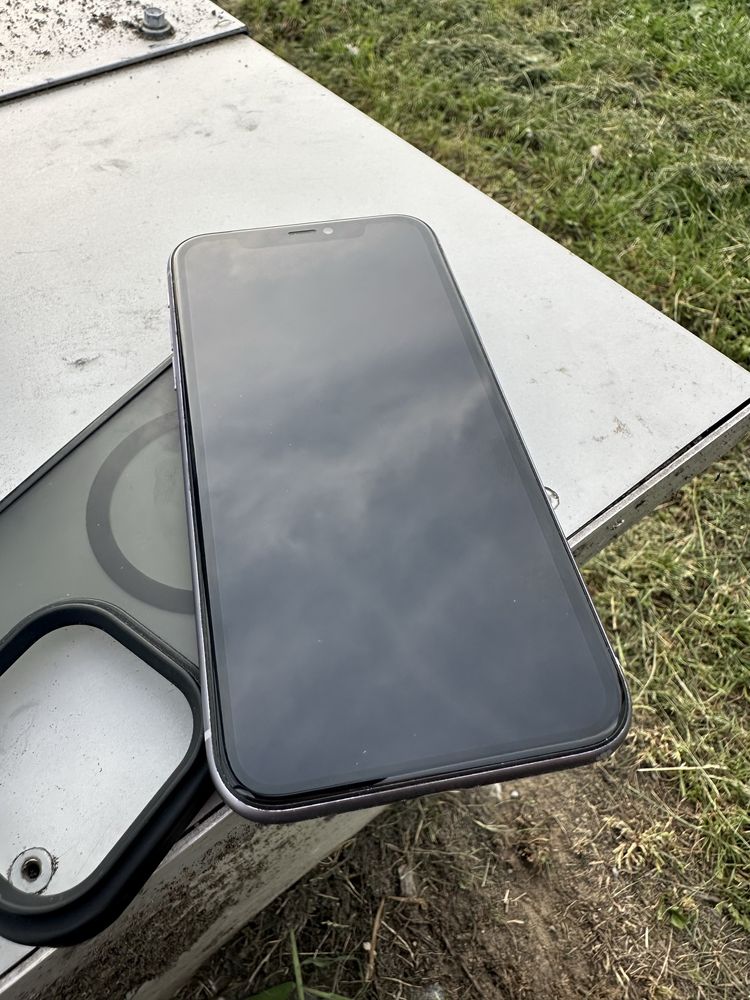 Apple iPhone 11 fioletowy