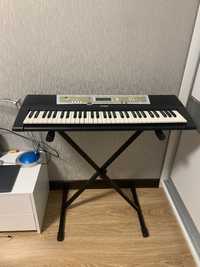 Сінтезатор Yamaha psr- R200