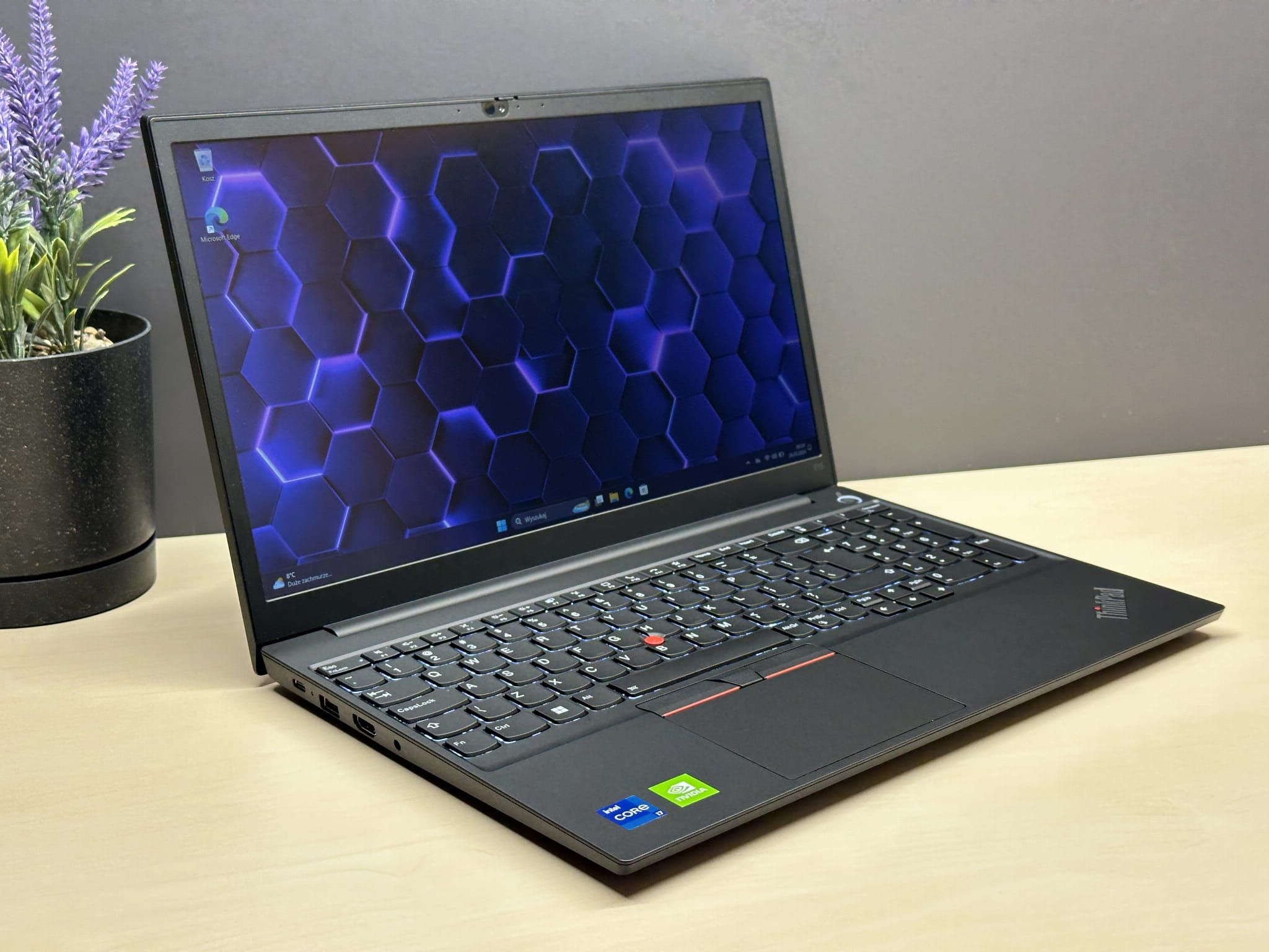 Laptop Lenovo ThinkPad E15 Gen 2 | i7-1165G7 / FHD / MX 450 / 32GB/1TB