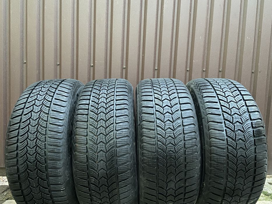 Зимові Шини Debica 225/55/16 FRIGO HP2