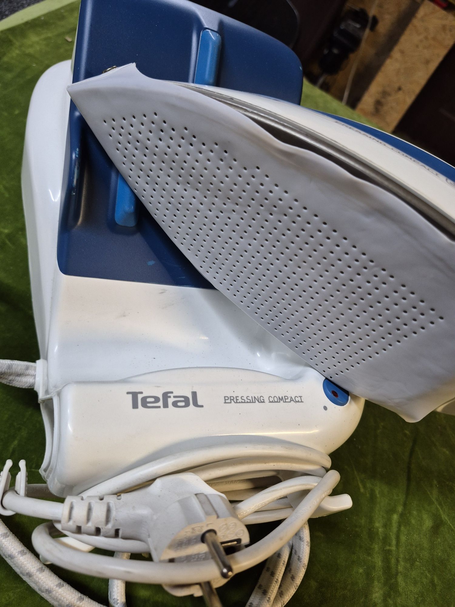 Stacja parowa Tefal Presing Compact GV5010
