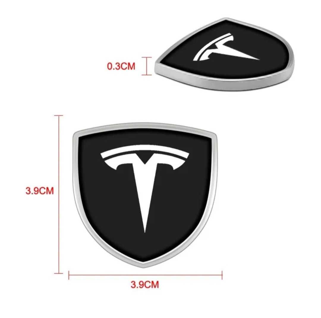 Стильная эмблема авто Tesla