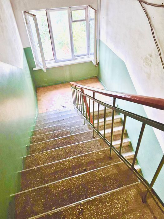 Продам елітну трикімнатну квартиру в центрі міста - 100 м².