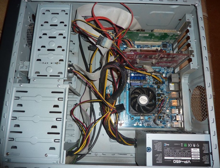 Komputer PC bez dysku twardego
