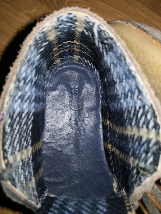 Vendo botim de menino em pele