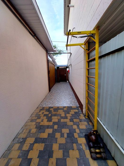 Дом /Вузовский/Левитана