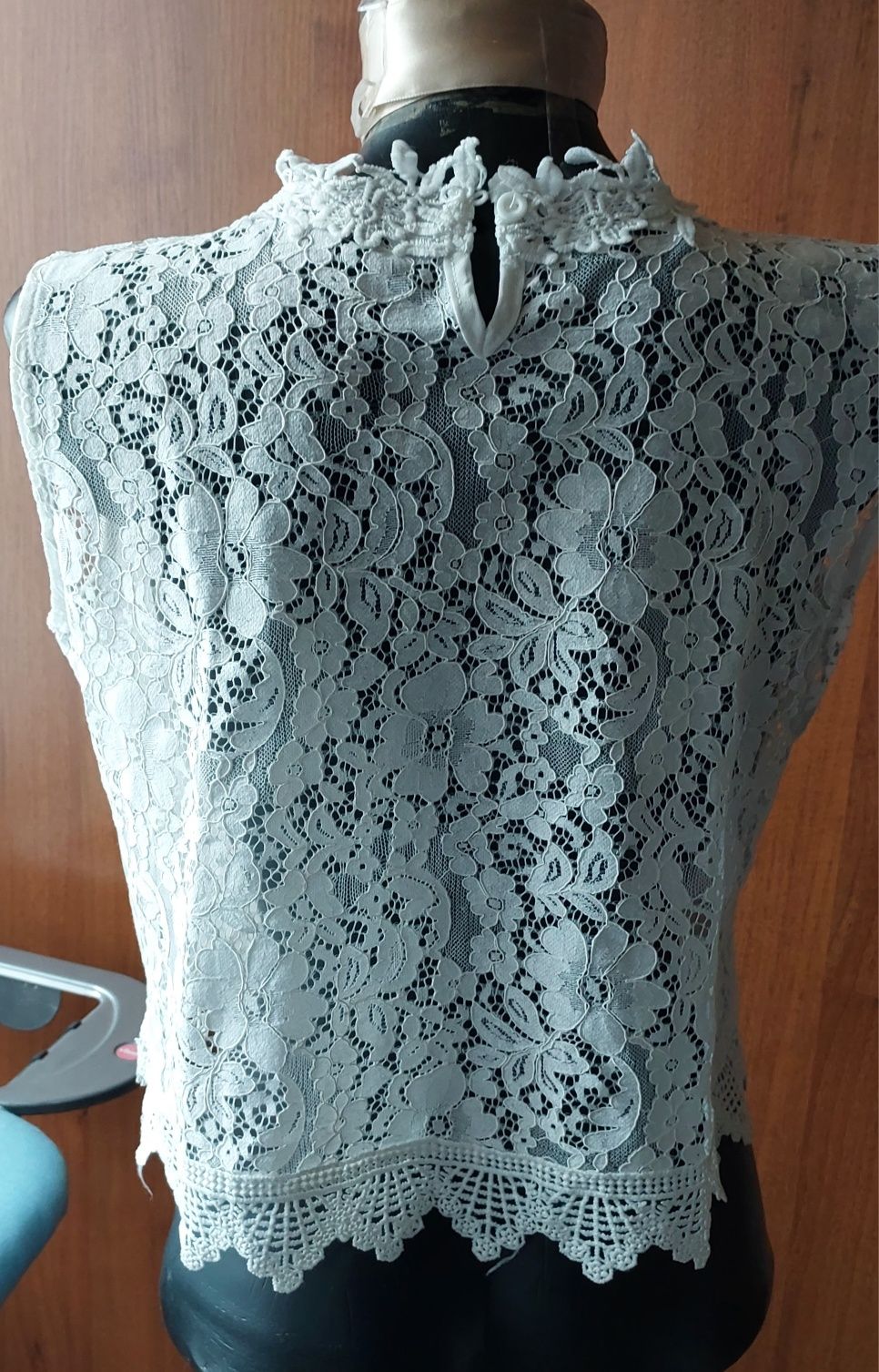 Elegancka krótka bluzka M
