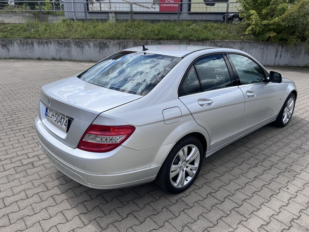 Mercedes C 200 Kompressor / Bi-Xenon / Navi / Automat / 184 KM / PL