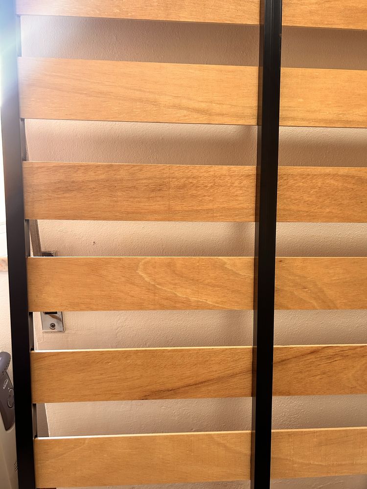 Estrado de cama de solteiro