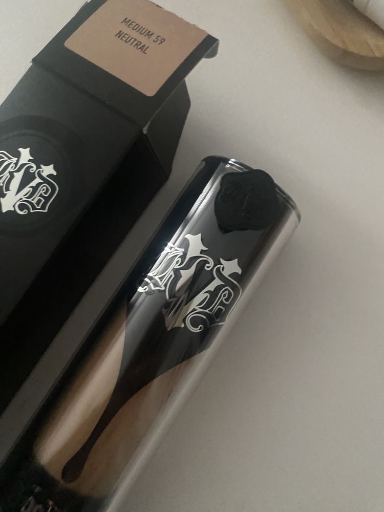 Nowy podkład KVD beauty z sephora