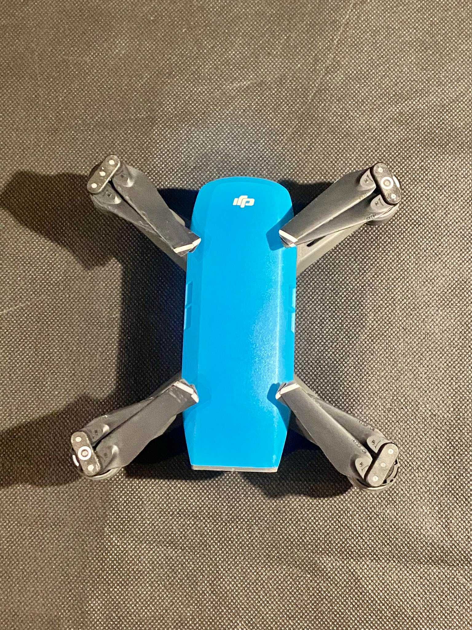 Dron DJI Spark kolor niebieski