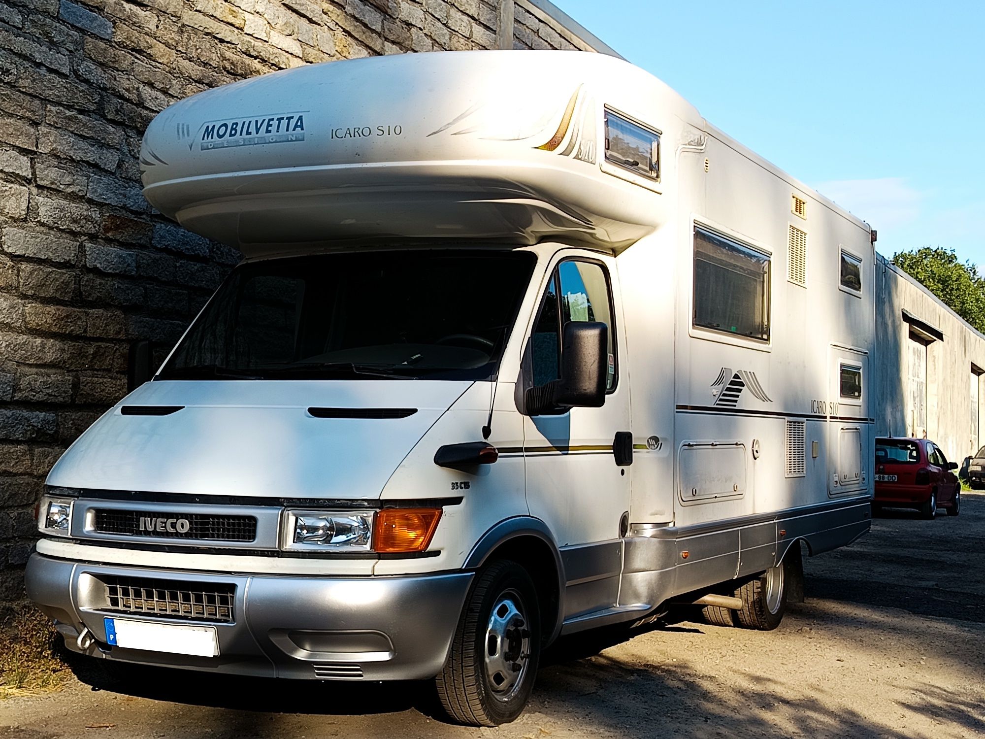 DISPONÍVEL aluguer Autocaravana 

Aluguer autocaravana 7 dormidas 6 de