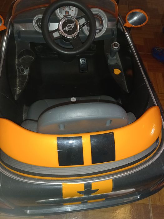 Mini Cooper criança