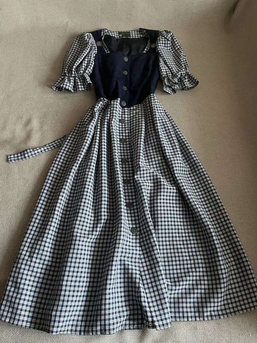 Вінтажна сукня в клітинку