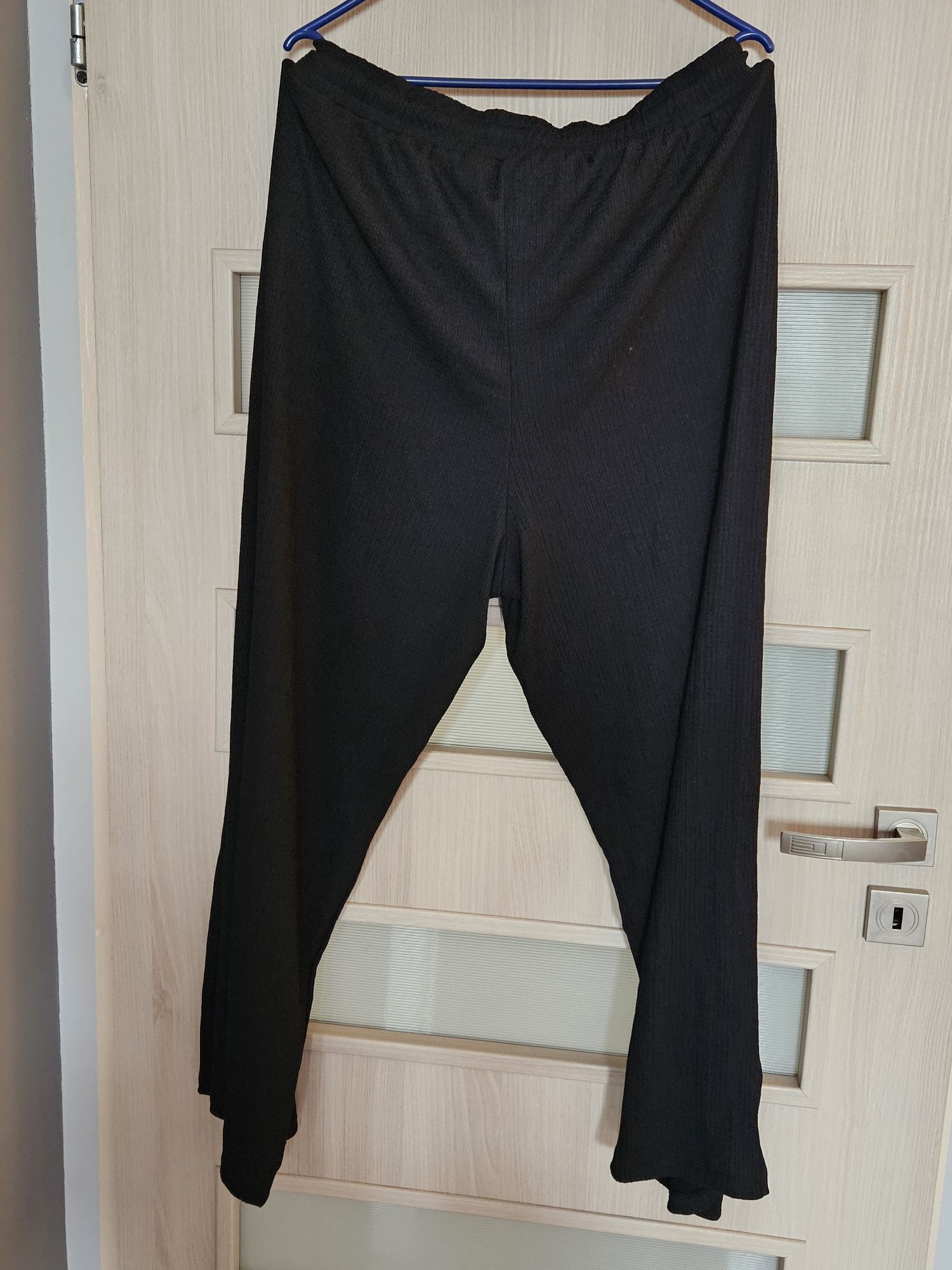 Czarne letnie spodnie C&A XL