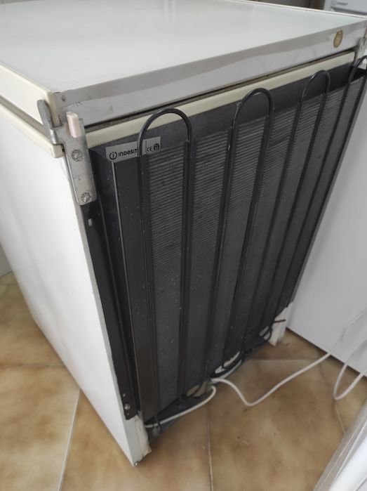 Arca frigorífica Indesit