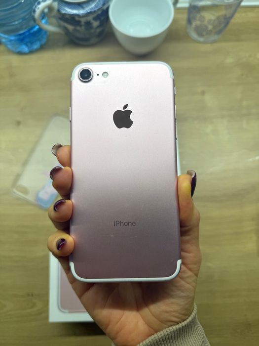 Telefon iPhone 7 128gb bateria poniżej 60%