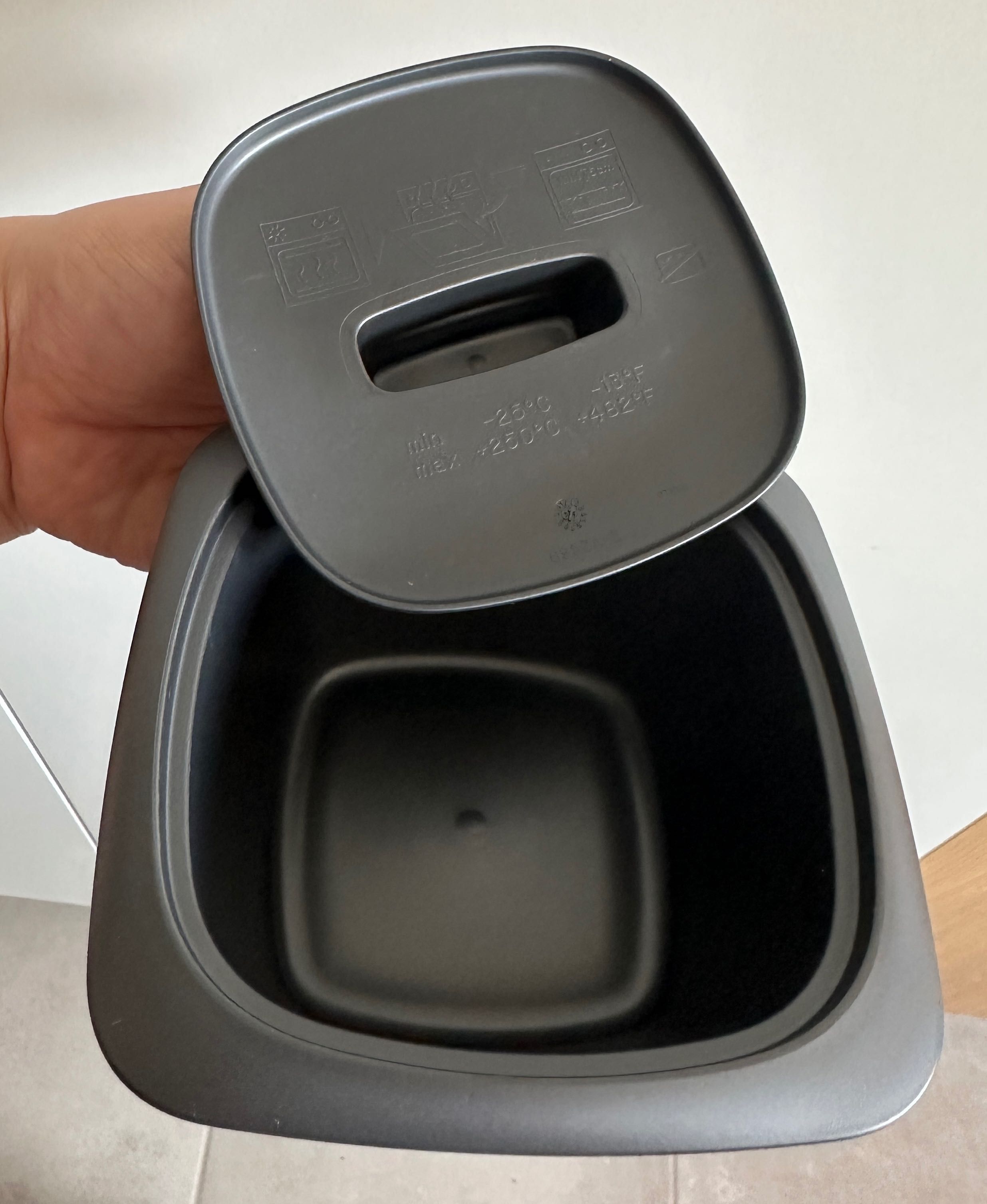 Ultra Pro 250 ml Tupperware