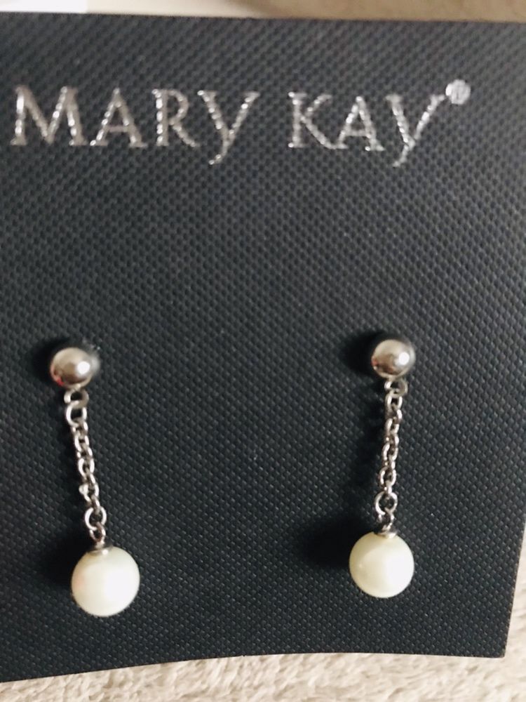 Новый набор ожерелье Мери Кей