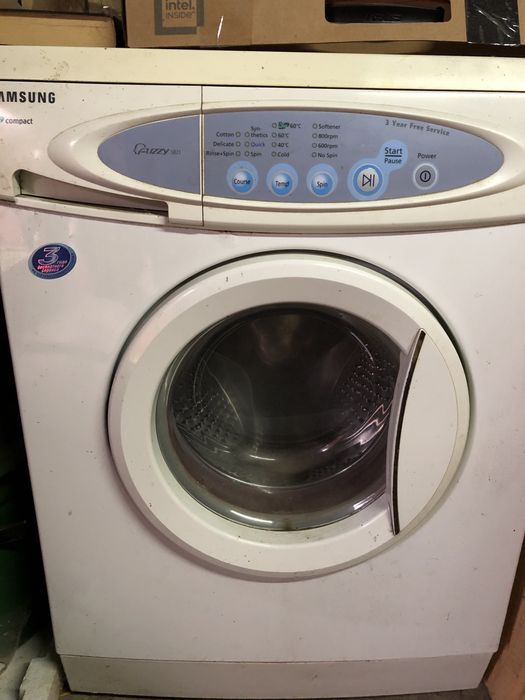 Продам стиральную машину на запчасти