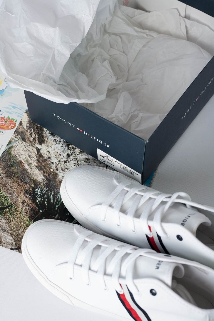 TOMMY HILFIGER оригинал. Мокасины кеды кроссовки белые 40 хайтопы