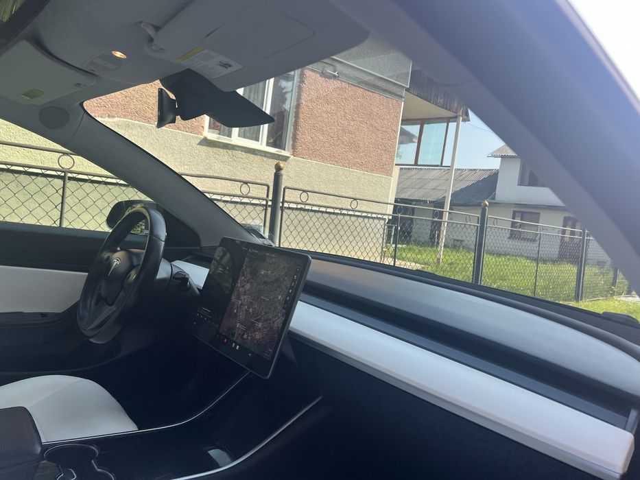 Tesla model3 mid range