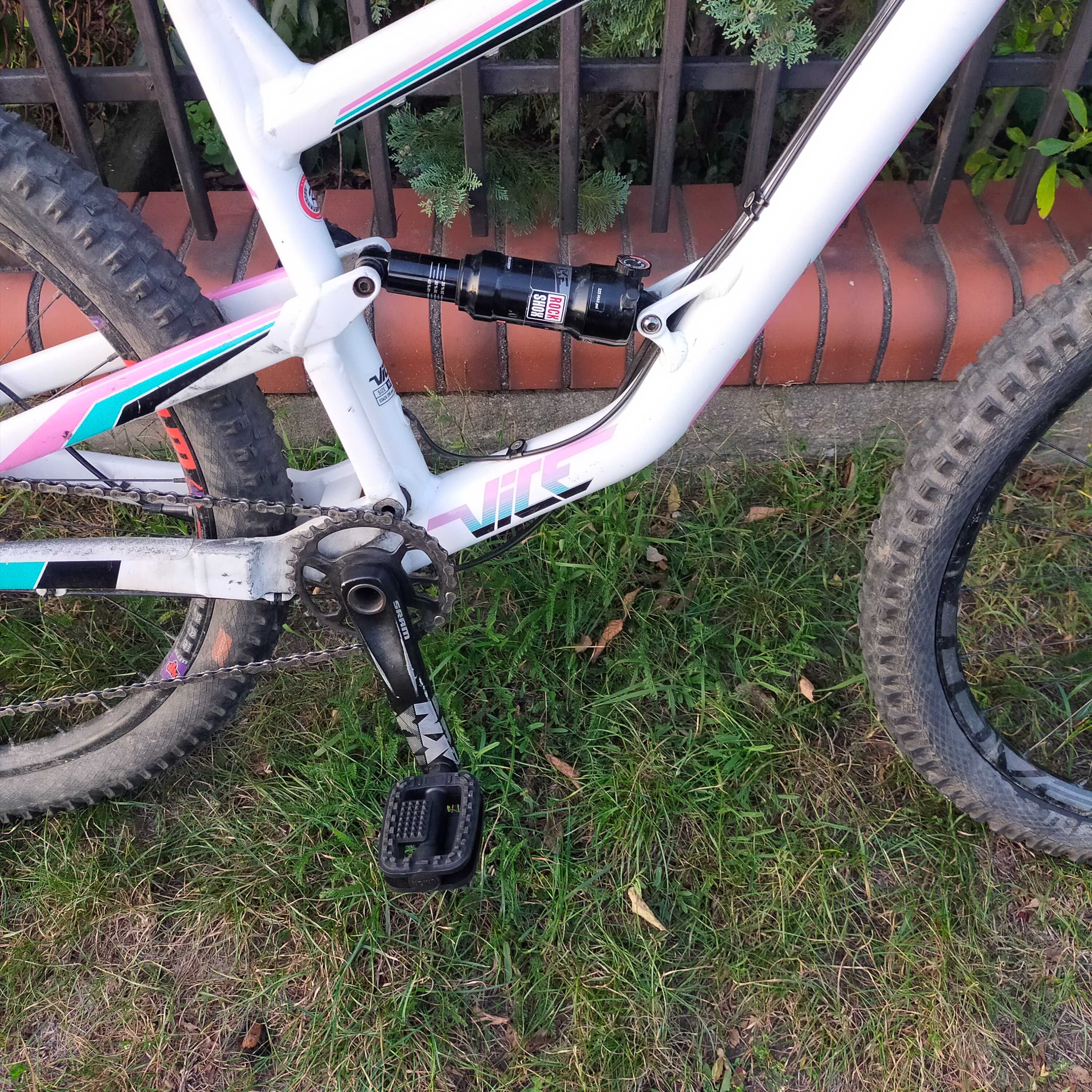Focus Vice Pro 27,5" M/L Trail Enduro XC Magura Canyon Marin Trek Full