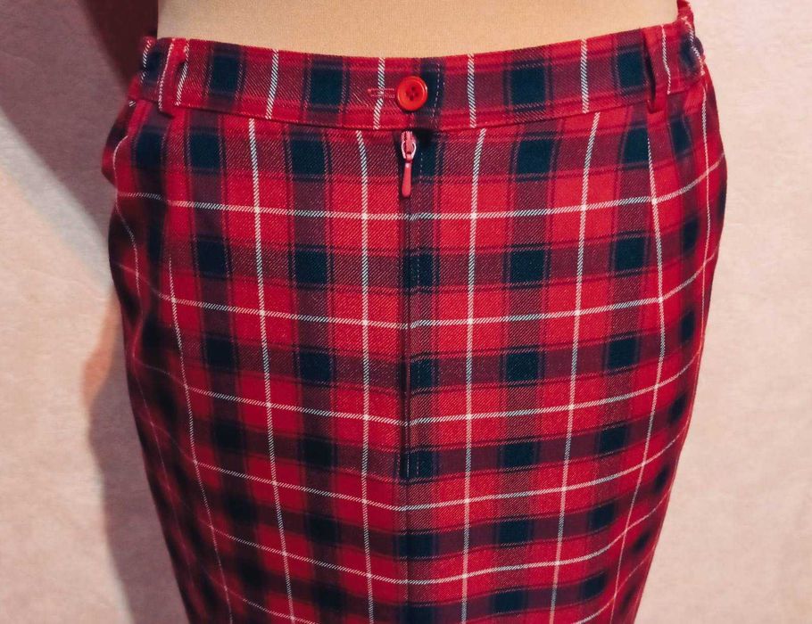 Шикарная яркая юбка-шотландка, 45% шерсти (Англия).