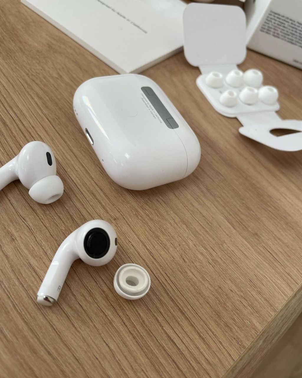 Нові Навушники Apple AirPods Pro 2 Gen 2024 Tupe C