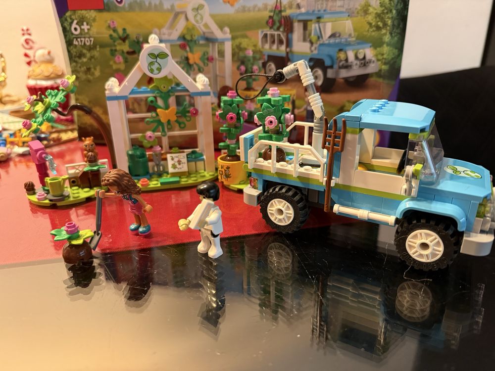 LEGO 41707 Friends Furgonetka do sadzenia drzew
