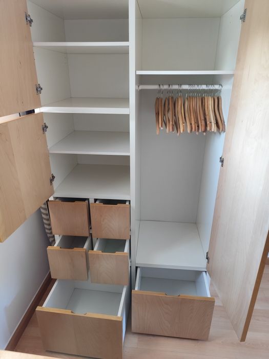 Guarda fatos com grande arrumação