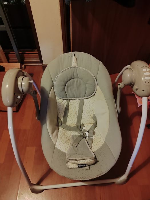 Cadeira de bebe com baloiço automático