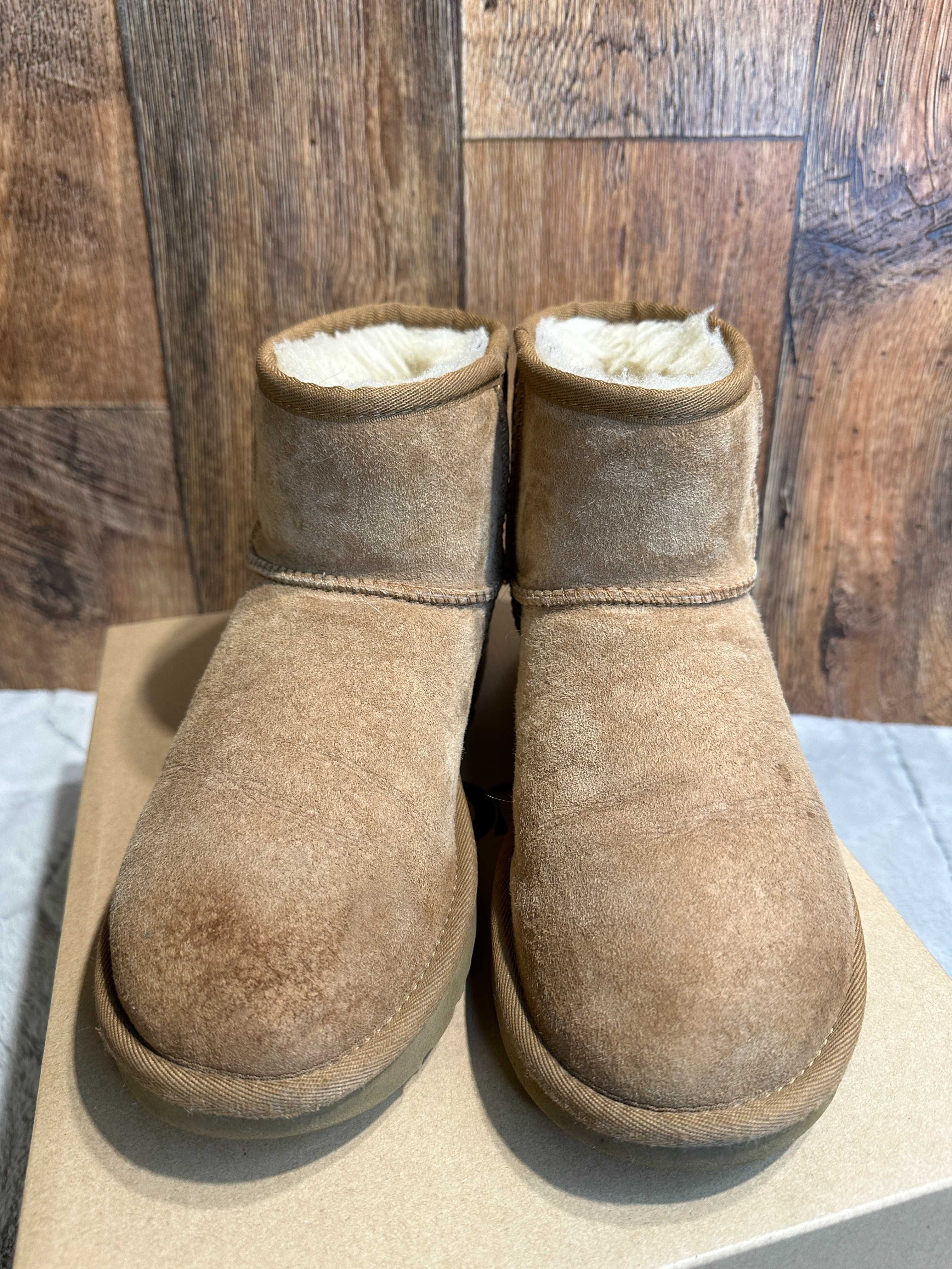 Śniegowce damskie UGG Classic Mini II 38