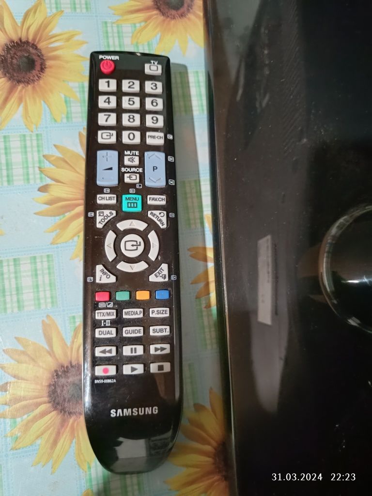 Телевізор  Samsung LE37B530P7WXUA супер ціна  37 дюймів терміново