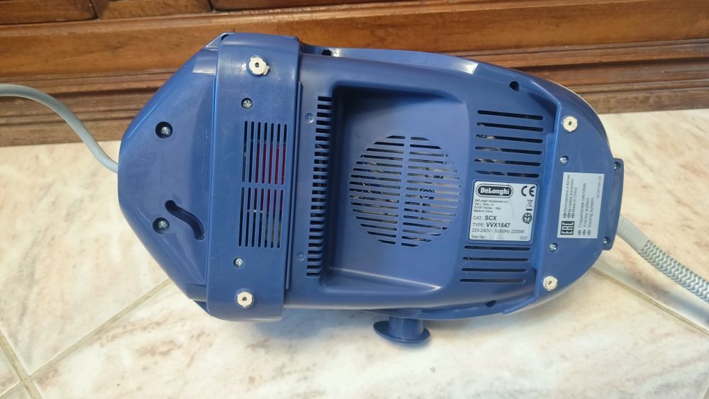 Парова Праска Delonghi vvx1847