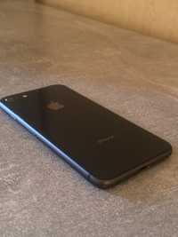 Продам IPhone 8 64gb Black