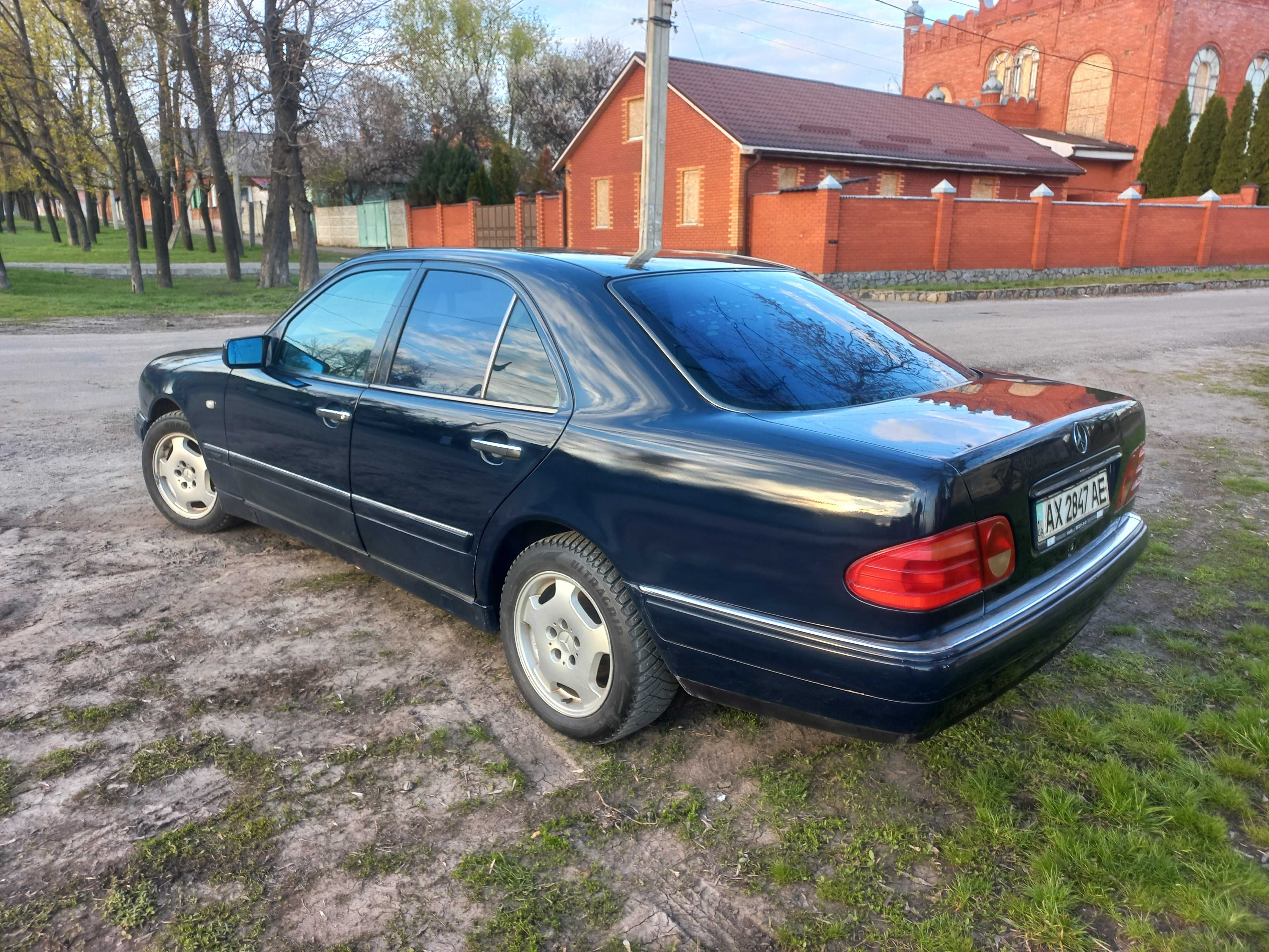 Продам Mercedes E210 ГБО 4