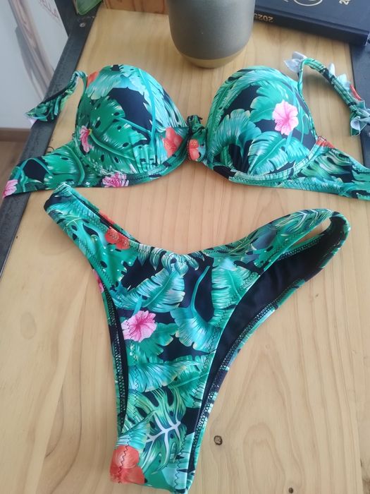 Vendo biquinis usados mas todos novos, todos em bom estado.