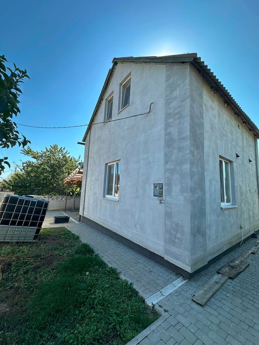 Продам капітальний 2-х поверховий будинок, 10 хв. від м. Індустріальна