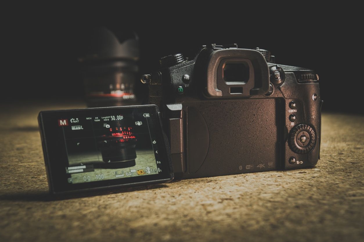Panasonic gh5 + sigma 16mm