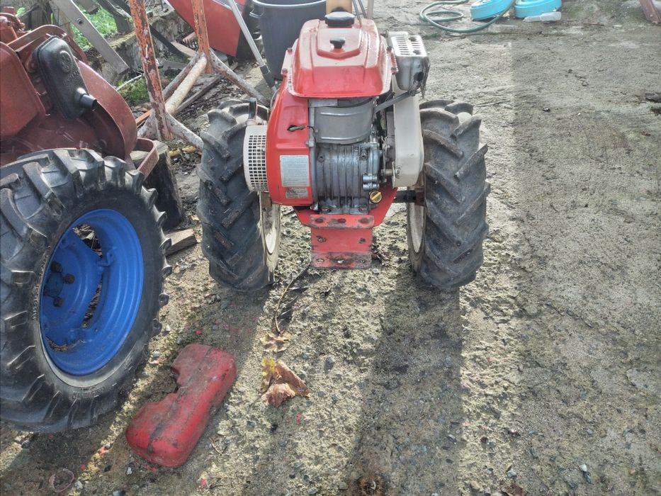 Vendo motoenxada com alfaias