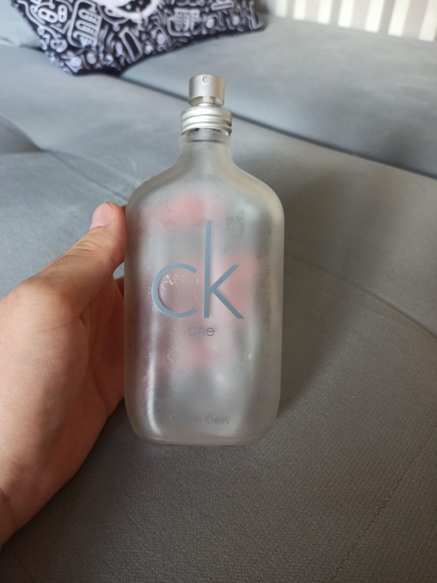 Flakon po Calvin Klein One EDT 200ml