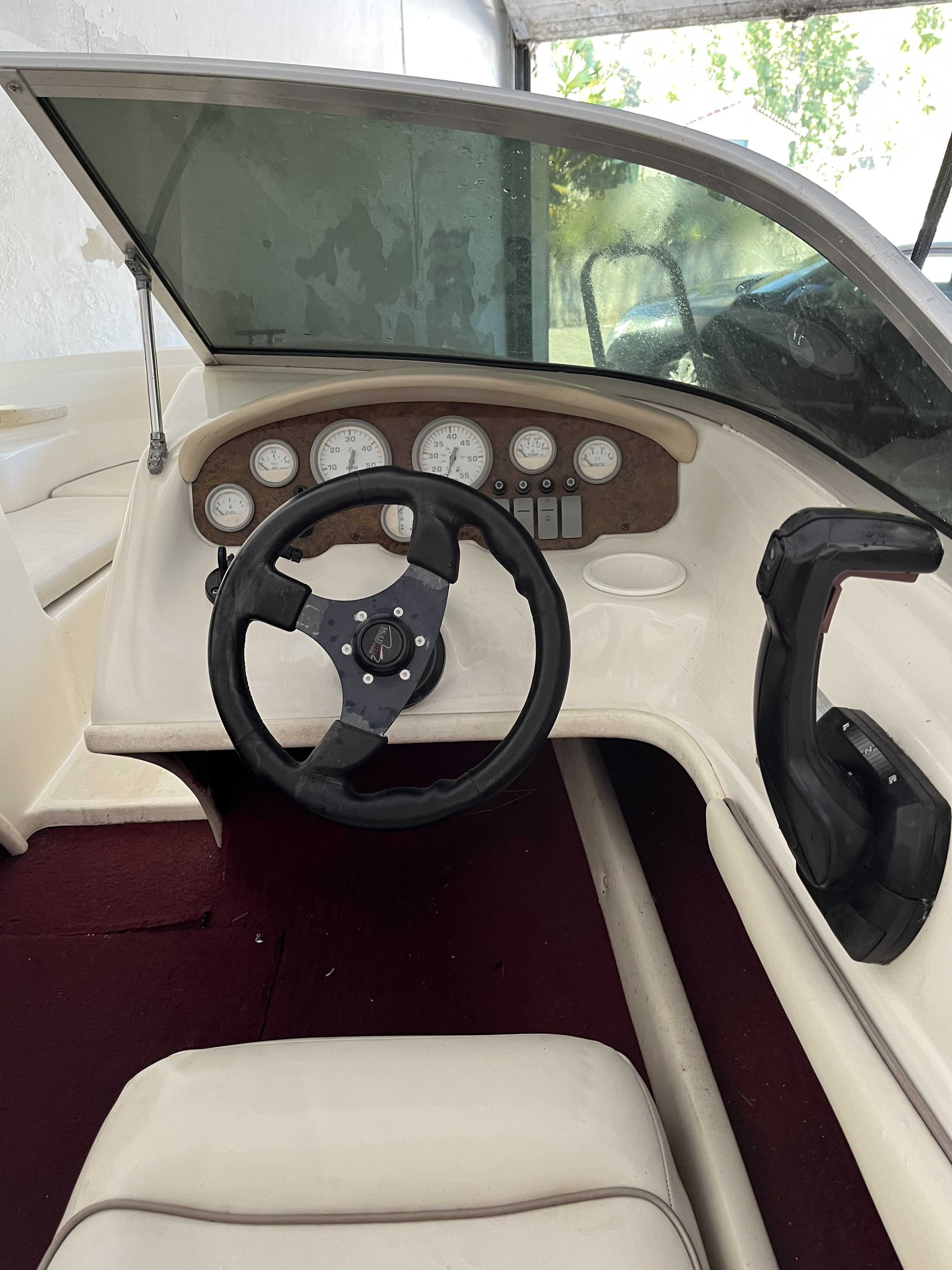 Barco Sea Ray 130hp 8 lugares