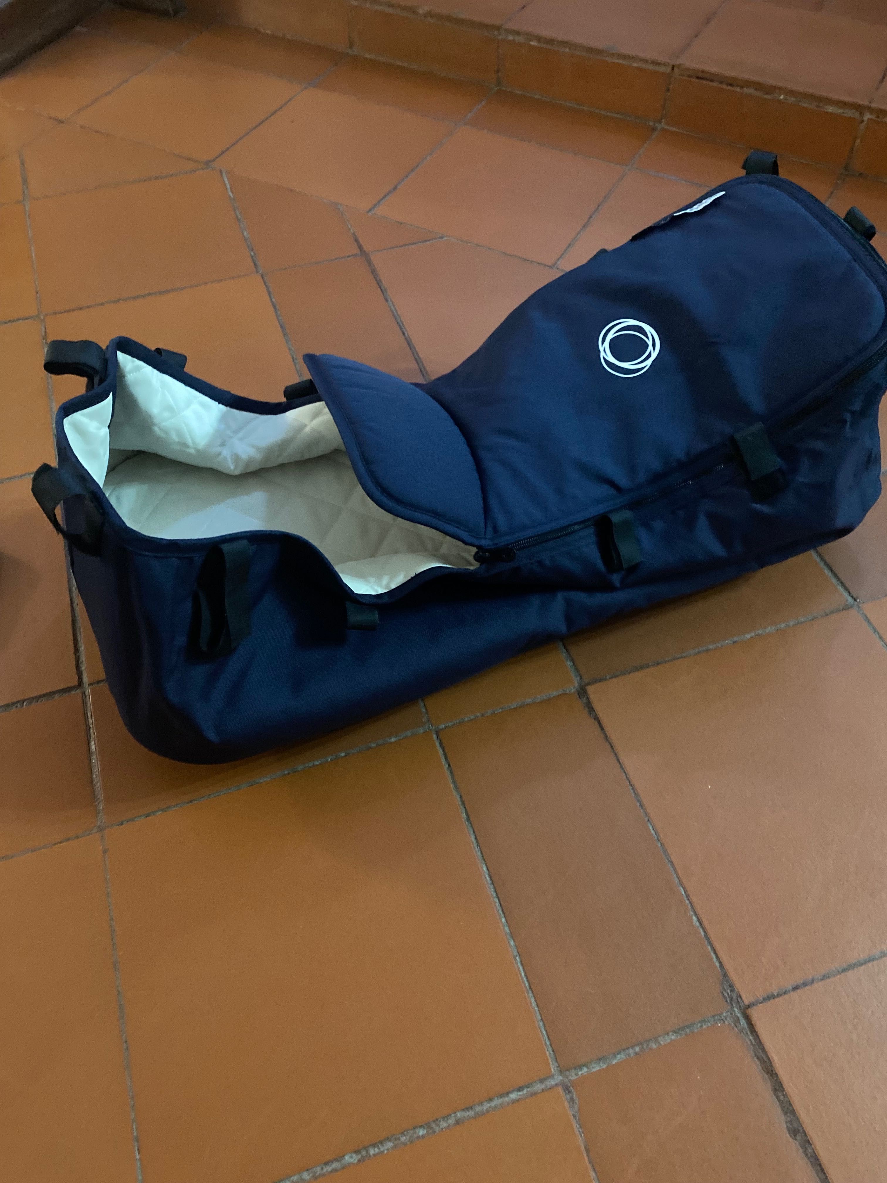 Carro Bebé Bugaboo + Ovo Cybex e Base Isofix